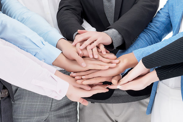 變革中的企業(yè)如何對待持不同態(tài)度的人？