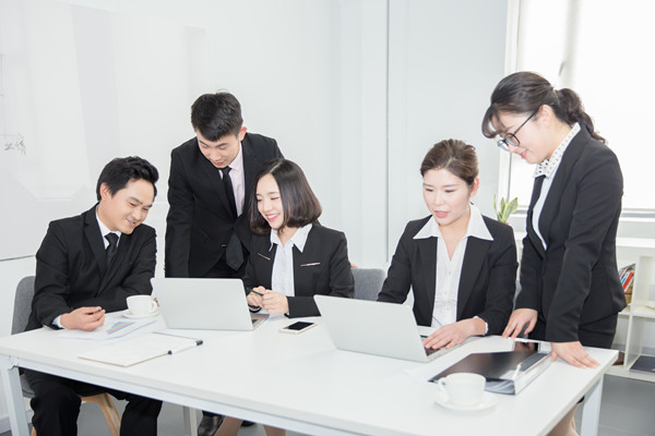 績效評(píng)估方法：采用有效的評(píng)估方法，確保公平公正