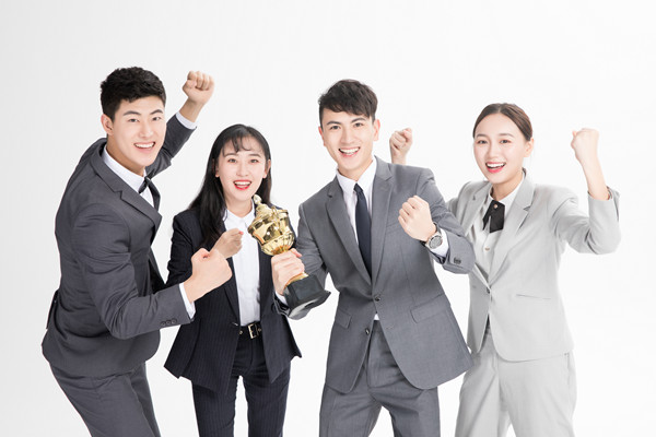 全面薪酬戰(zhàn)略實施：提升員工滿意度，提升企業(yè)績效