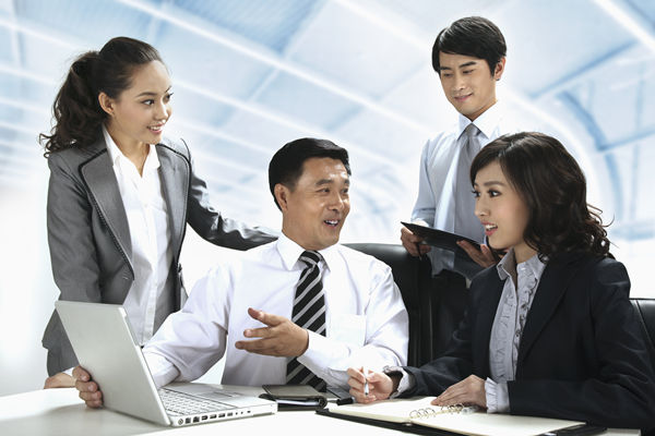 薪酬體系設計：根據(jù)企業(yè)戰(zhàn)略，設計科學體系