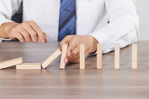 如何建立有效的風(fēng)險防控體系，保障集團(tuán)安全？