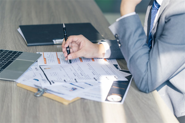 企業(yè)在招聘過程中，如何確保公平性與多樣性并存？