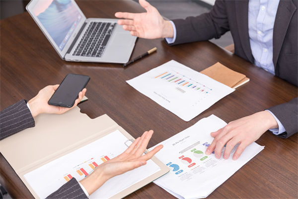 績效導向的預算管理：如何確保企業(yè)預算與KPI掛鉤？