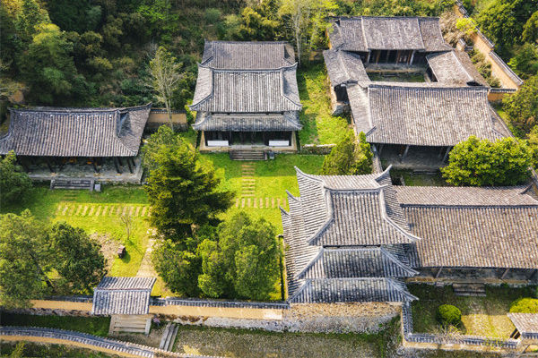 麗水績(jī)效咨詢公司如何為企業(yè)定制高效績(jī)效評(píng)估？