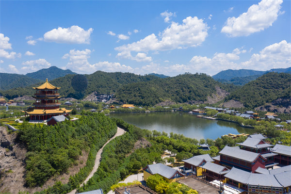 面對(duì)多元化業(yè)務(wù)，金華咨詢?nèi)绾沃髽I(yè)優(yōu)化集團(tuán)管控模式？