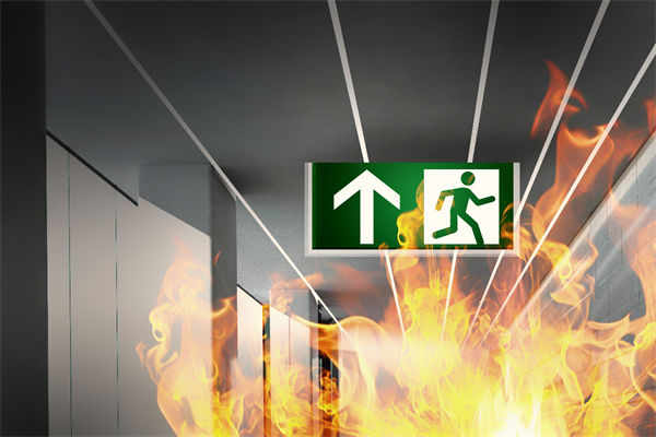 山東化工廠爆炸后樓房?jī)H?？蚣?，對(duì)制造業(yè)有何啟示？
