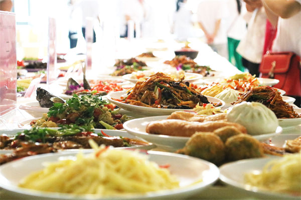 品牌營銷分析：第一批開零食店的人，賺夠千萬離場了