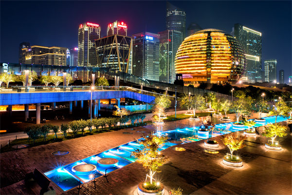 企業(yè)擴(kuò)張遇阻，戰(zhàn)略咨詢?nèi)绾我?guī)劃穩(wěn)健發(fā)展藍(lán)圖破局？