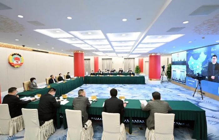全國政協(xié)網(wǎng)絡(luò)議政遠(yuǎn)程協(xié)商會(huì)圍繞“加快智慧物流發(fā)展”協(xié)商議政 汪洋主持